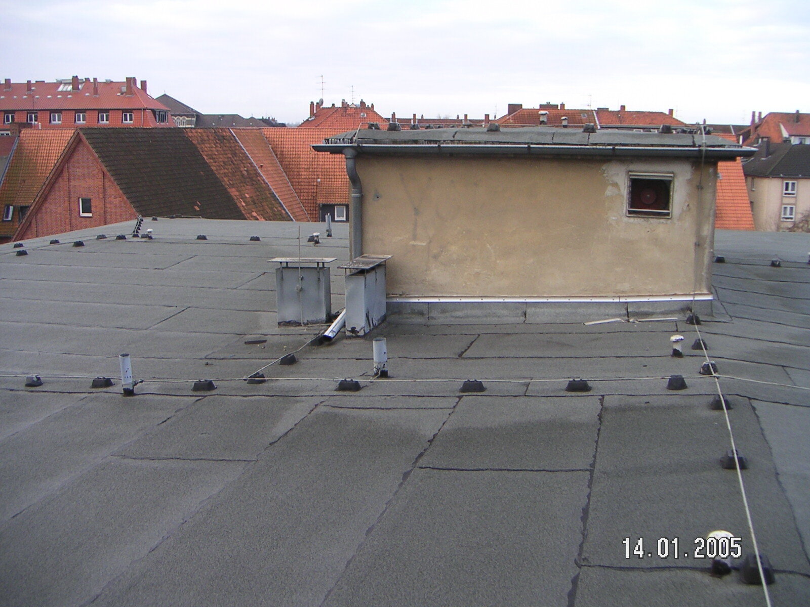Asgesthaus - Sito di scoperta: copertura di coperture, cartone di catrame, web di bitume | © 2019, CRB Analyse Service GmbH | © CRB Analysis Service GmbH
